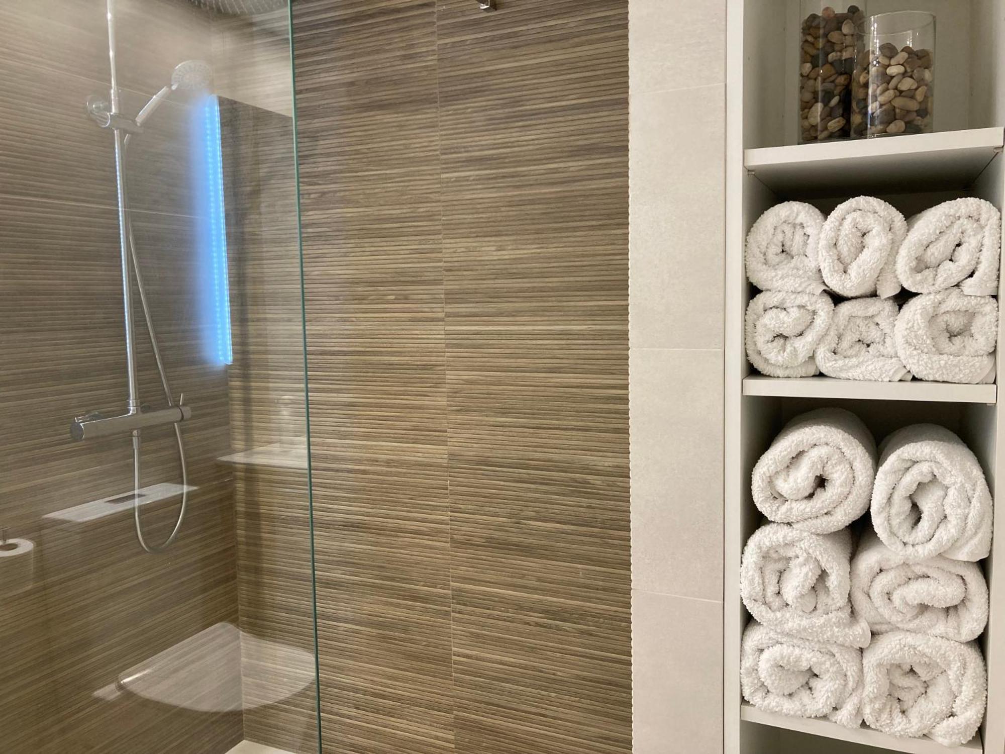 Apartamento Centrico, Climatizado Y Totalmente Equipado De 3 Habitaciones Para 6-7 Personas 圣科洛马·德法尔 外观 照片