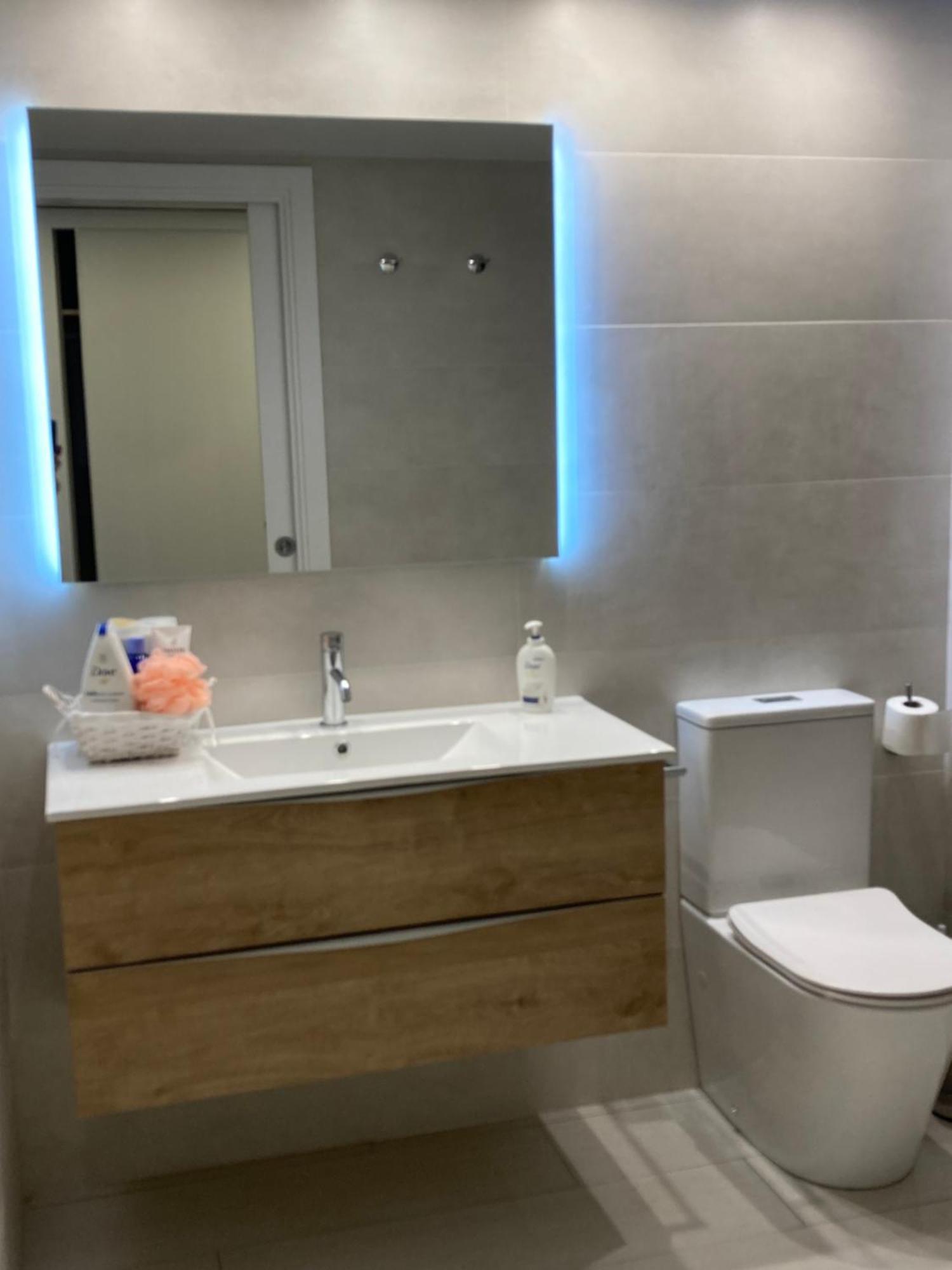 Apartamento Centrico, Climatizado Y Totalmente Equipado De 3 Habitaciones Para 6-7 Personas 圣科洛马·德法尔 外观 照片